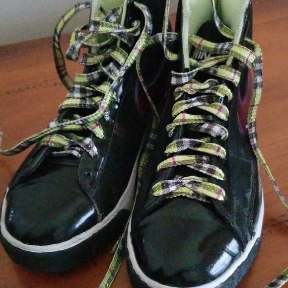 Nike Hightop Sneaker - Picture 4 of 4